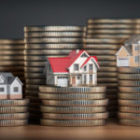 Разъяснены особенности расчета налога при изменении кадастровой стоимости недвижимости